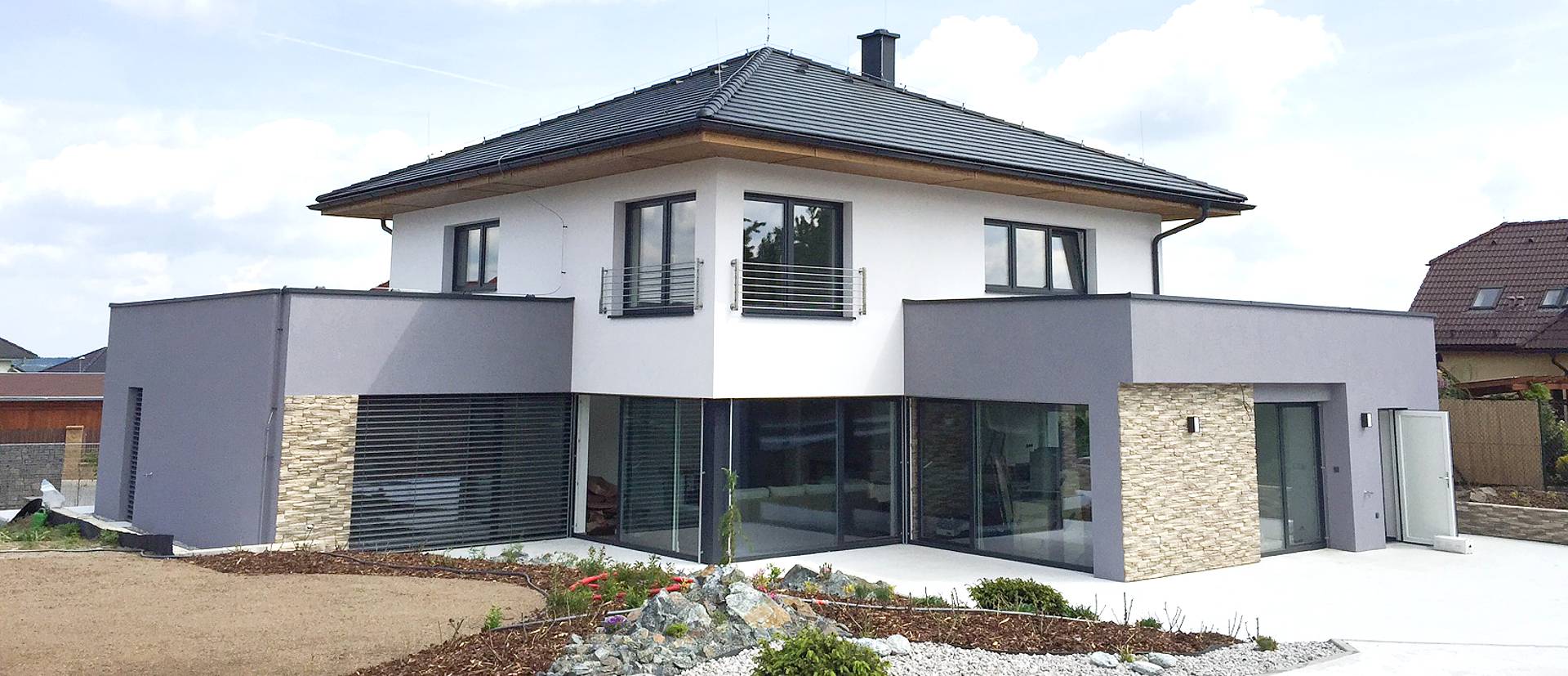 Stavby a rekonstrukce - rodinné domy, řadové domy, bytové domy
